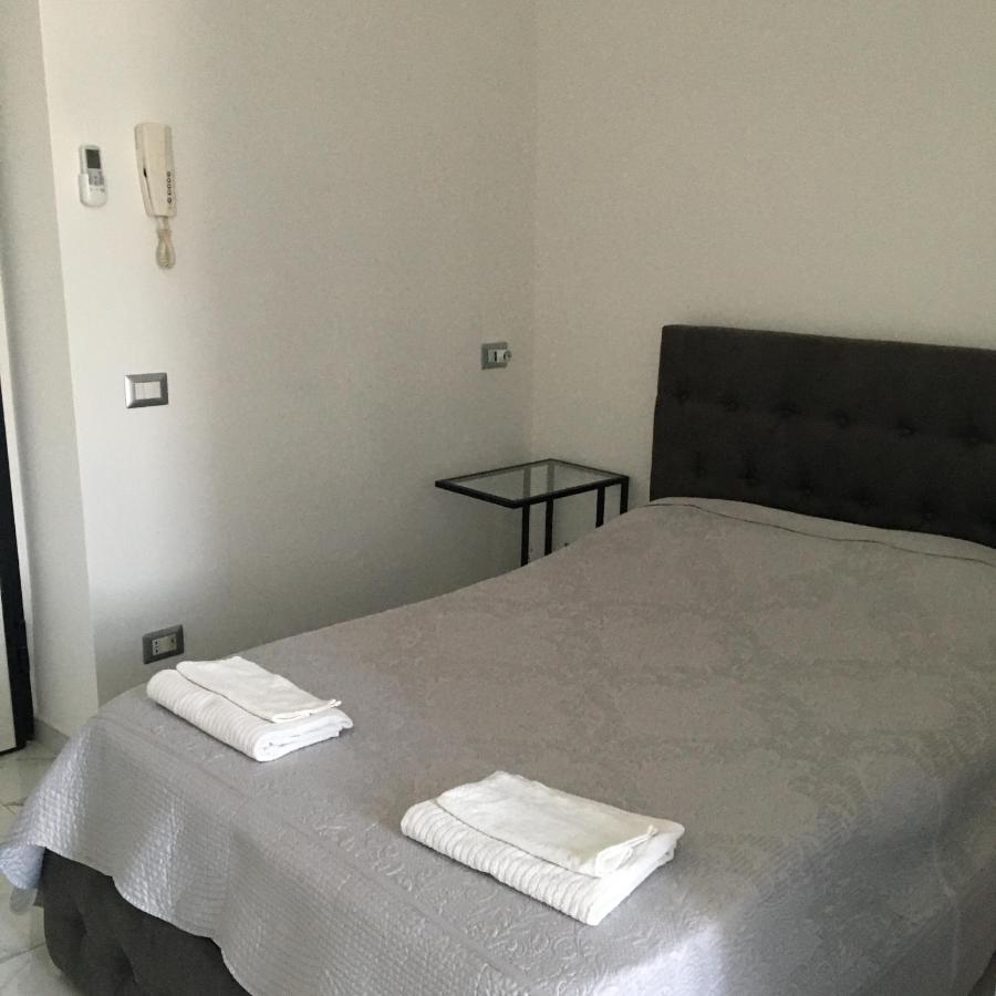 Studio Triboniano Apartment Milan Luaran gambar